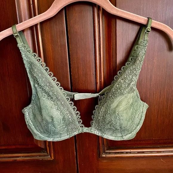 NEW Victoria Secret, Very Sexy, Sage Green Lace Bra 34B NWT - Picture 1 of 10